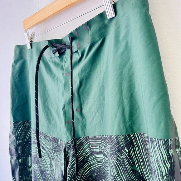 Outerknown Apex Trunks by Kelly Slater 34 - Picture 2 of 12